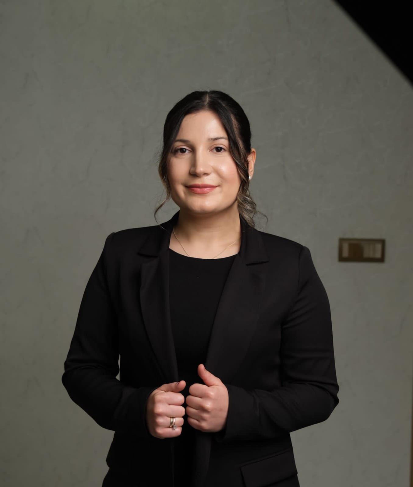 Avukat Zeynep Demir